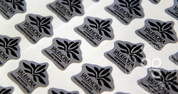 Sticker auf einem Bogen in Silber